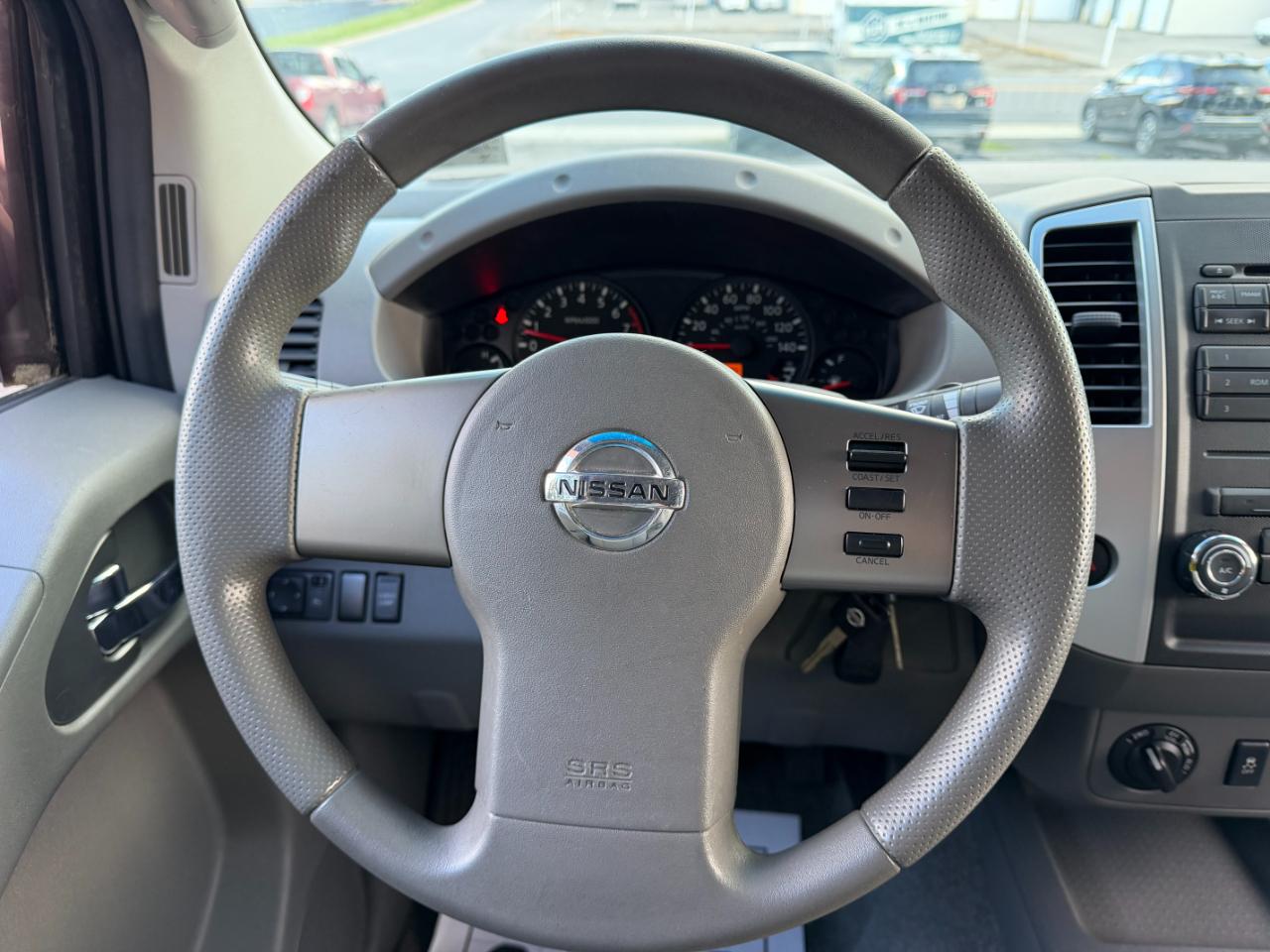 Nissan Frontier SV Crew Cab 4WD 2012