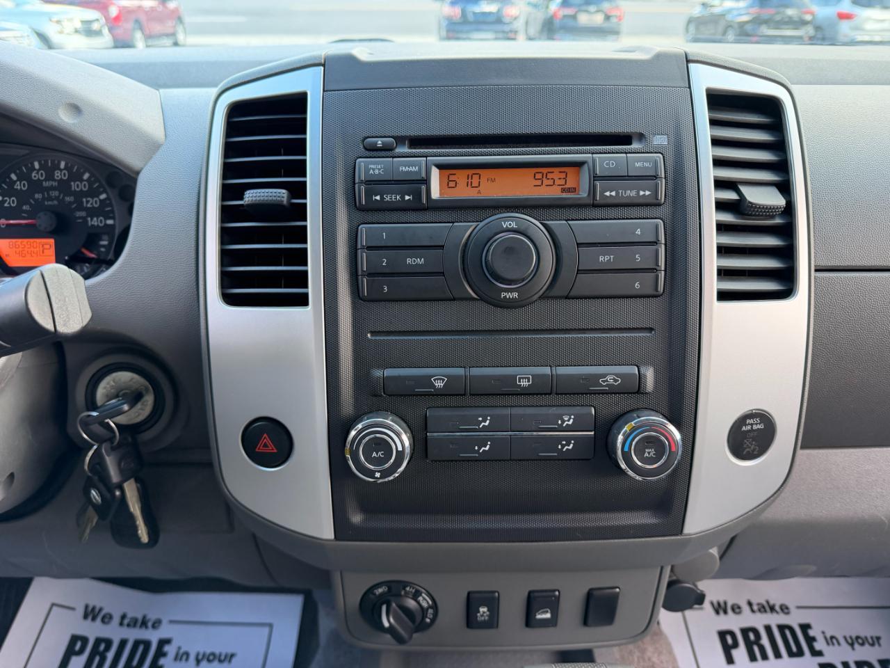 Nissan Frontier SV Crew Cab 4WD 2012