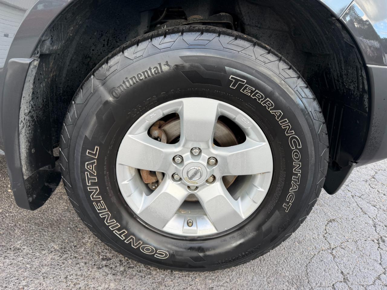 Nissan Frontier SV Crew Cab 4WD 2012