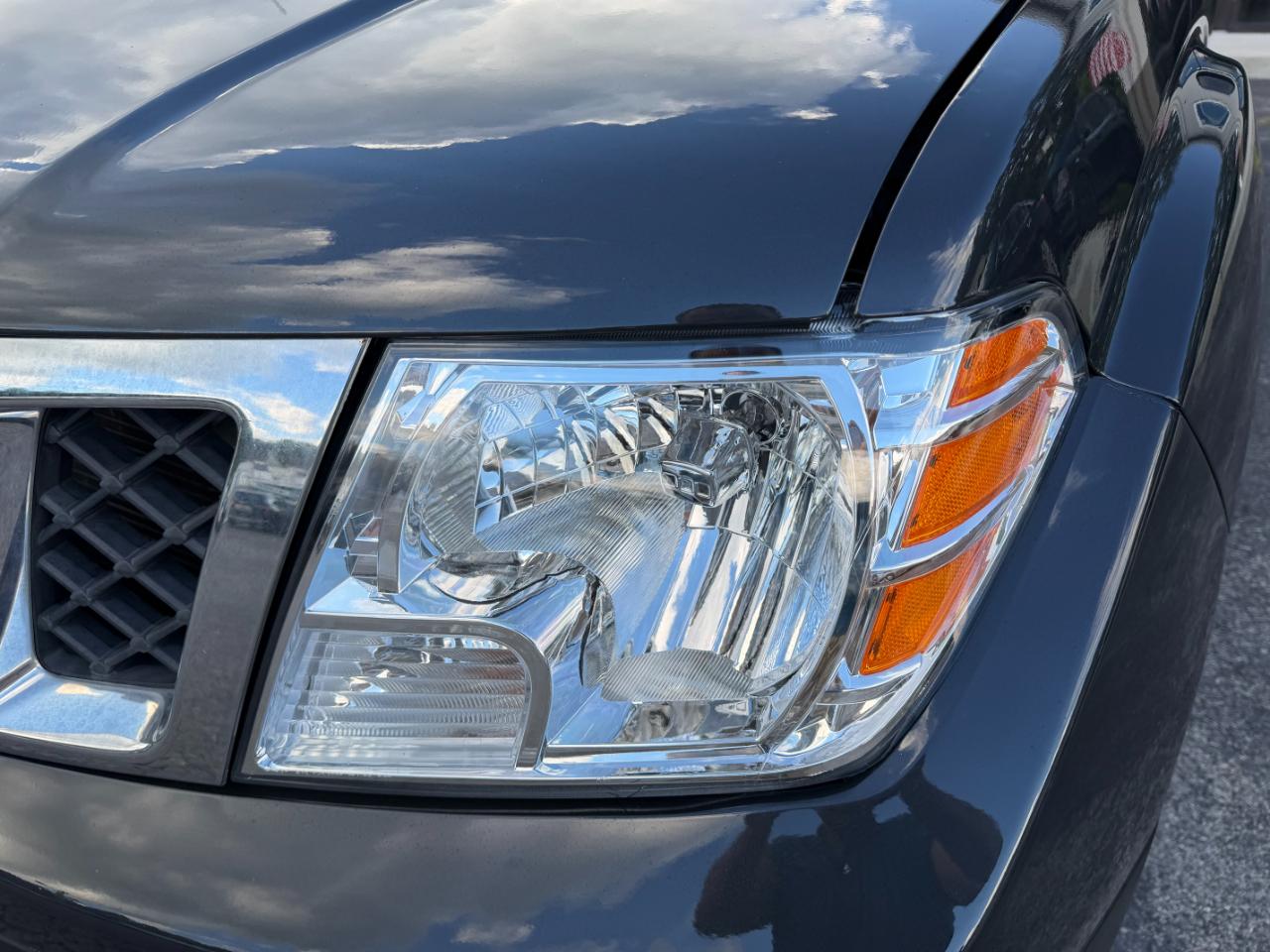 Nissan Frontier SV Crew Cab 4WD 2012