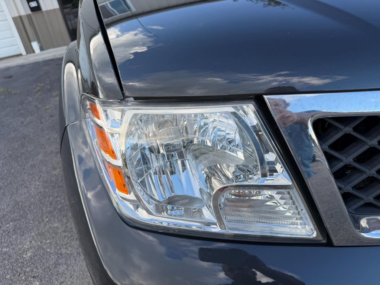 Nissan Frontier SV Crew Cab 4WD 2012
