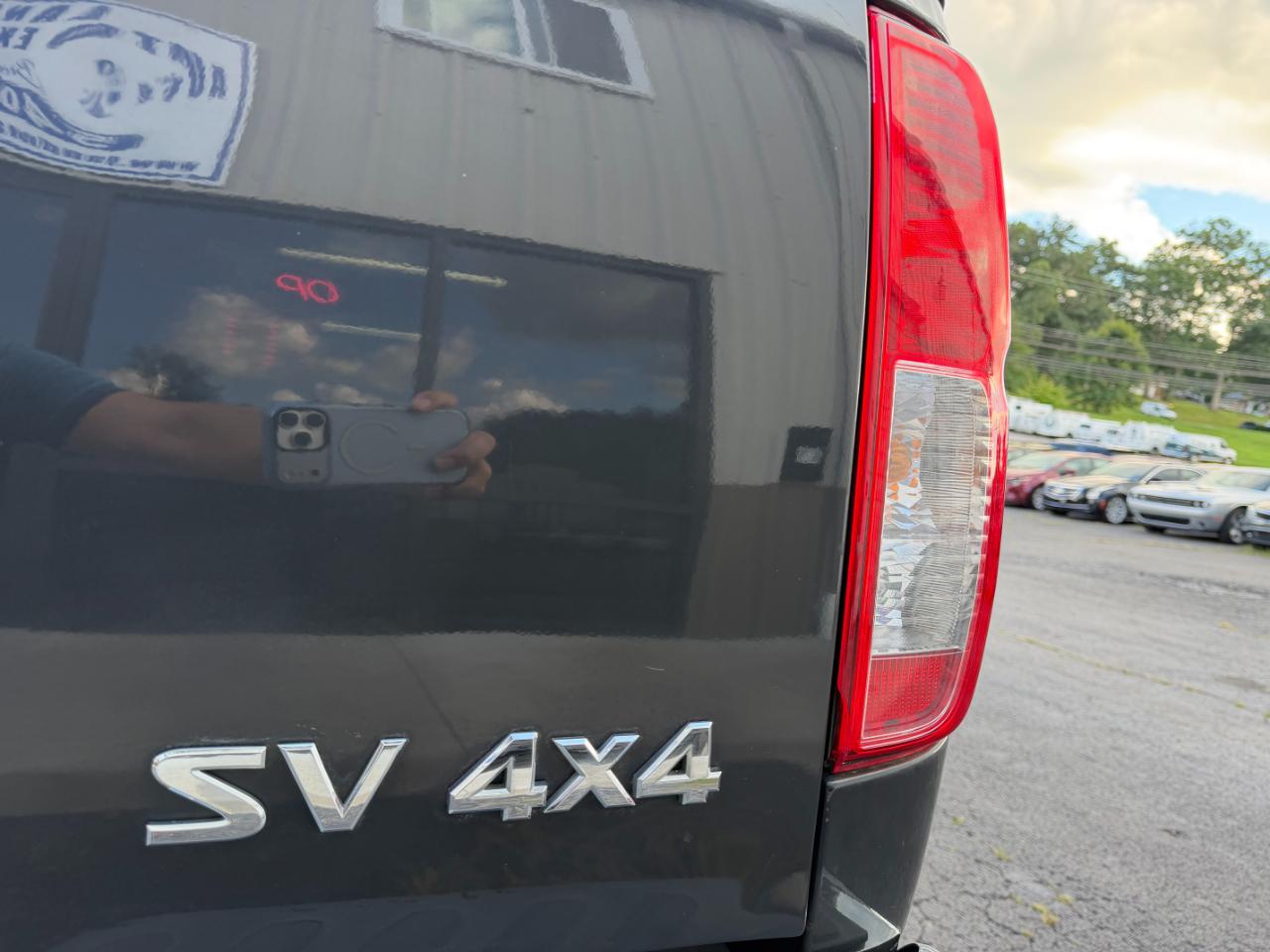 Nissan Frontier SV Crew Cab 4WD 2012