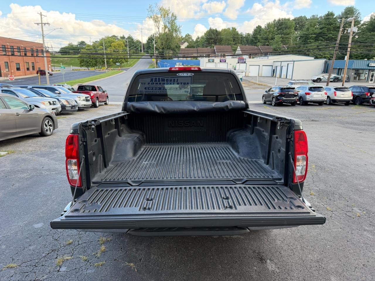 Nissan Frontier SV Crew Cab 4WD 2012