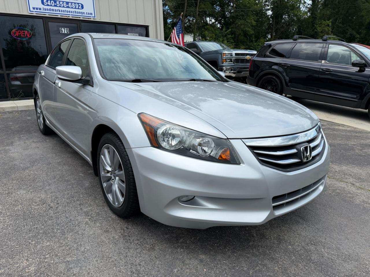 Honda Accord EX-L V-6 Sedan AT 2011