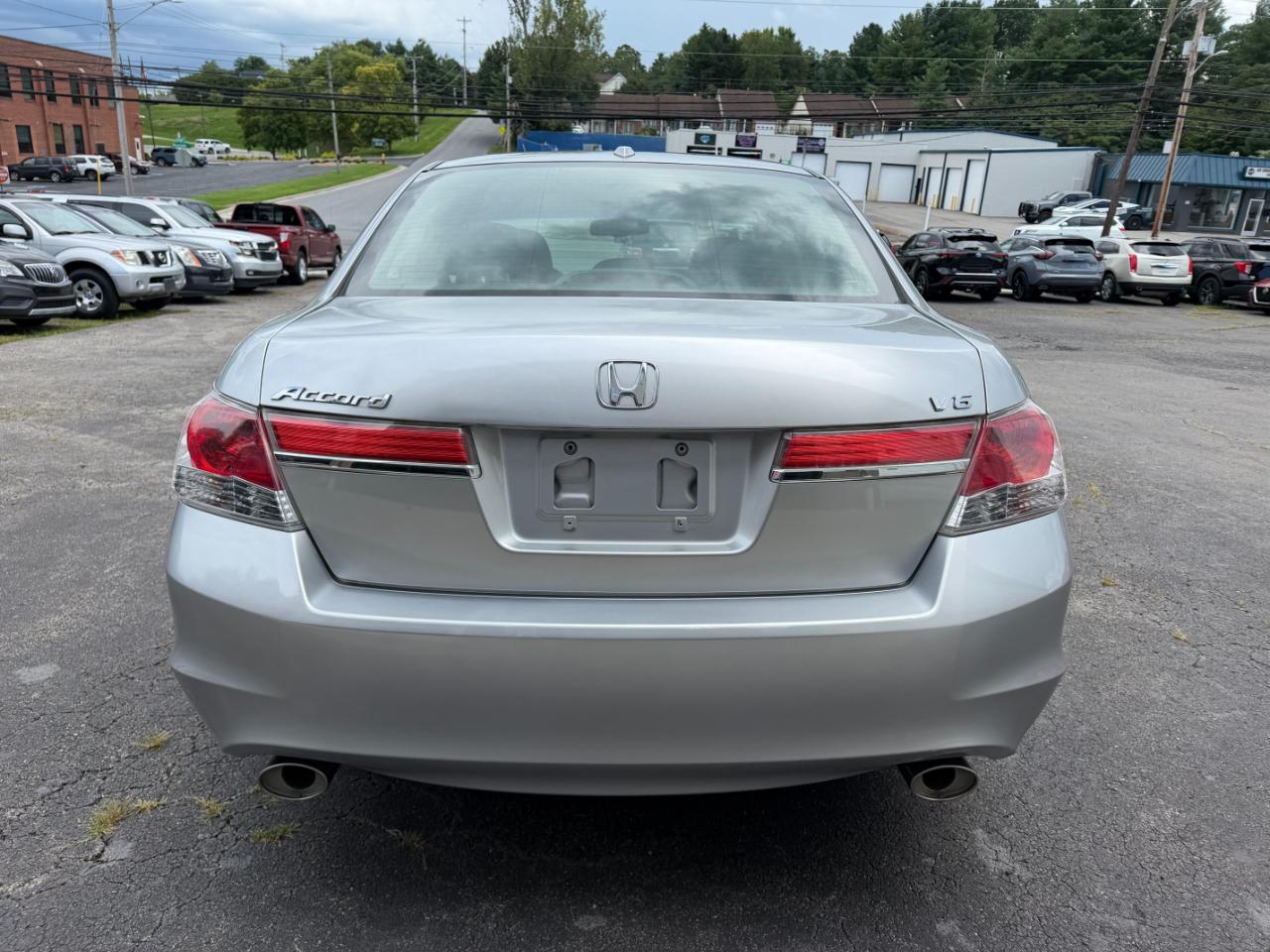 Honda Accord EX-L V-6 Sedan AT 2011