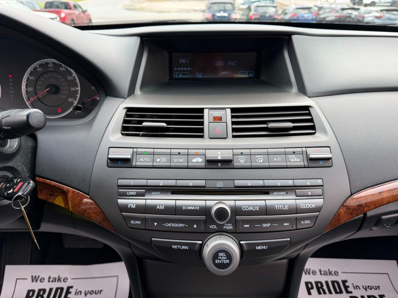 Honda Accord EX-L V-6 Sedan AT 2011