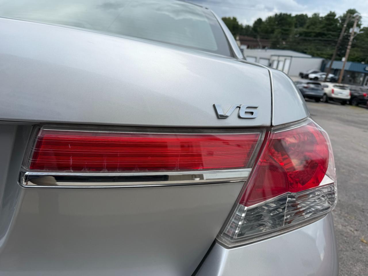 Honda Accord EX-L V-6 Sedan AT 2011