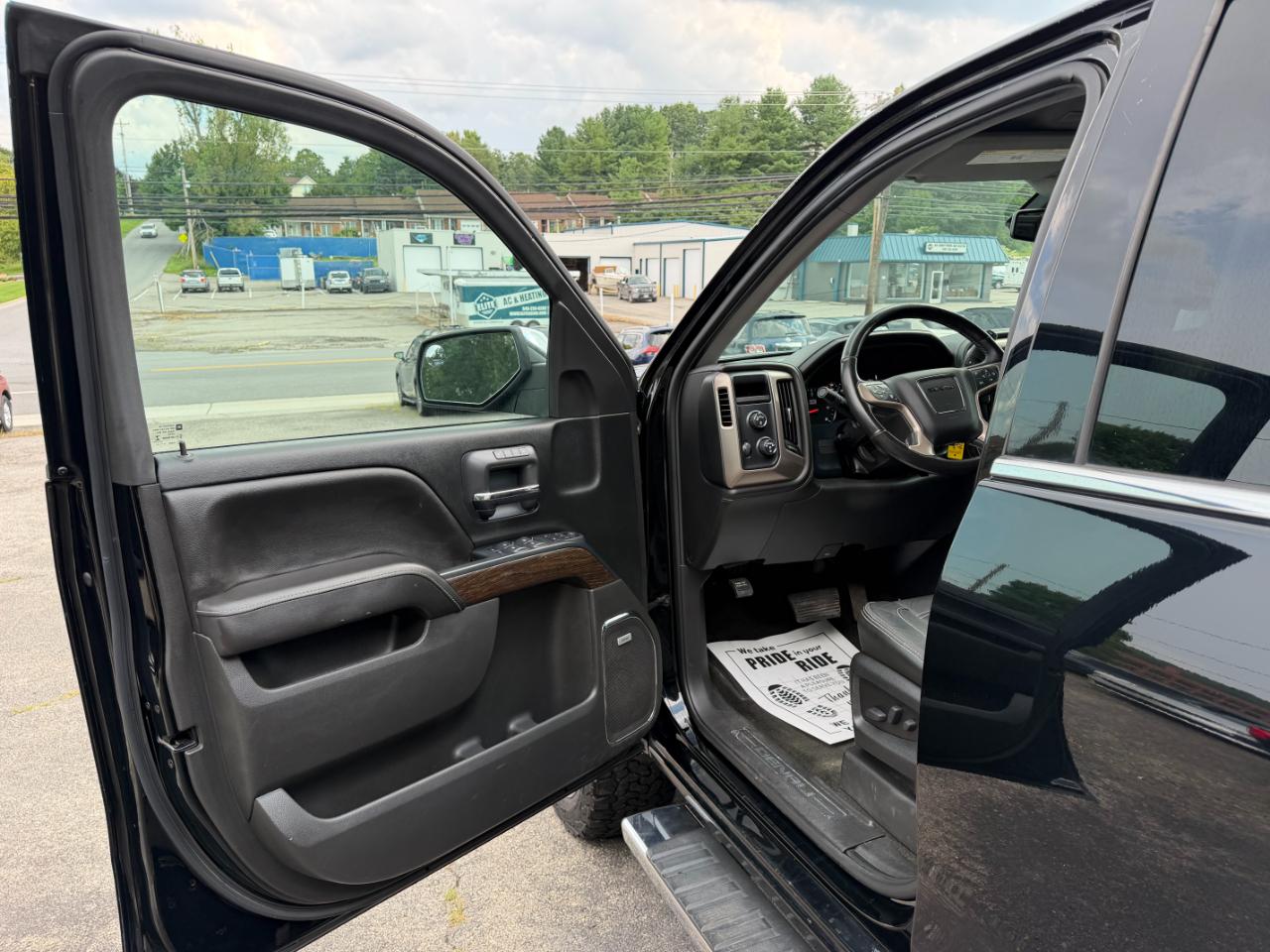 GMC Sierra 1500 Denali Crew Cab Long Box 4WD 2018