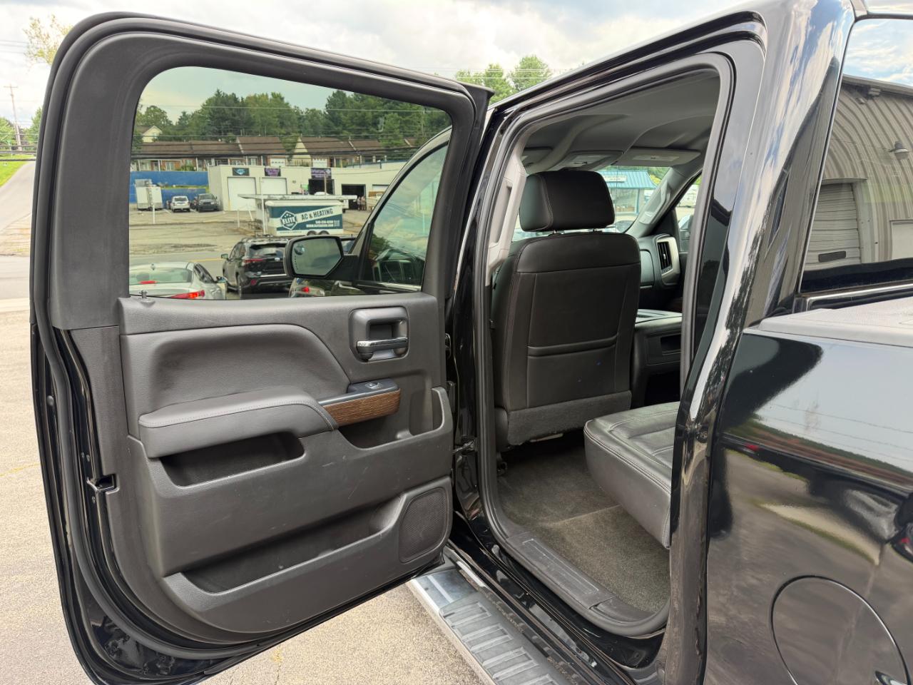 GMC Sierra 1500 Denali Crew Cab Long Box 4WD 2018