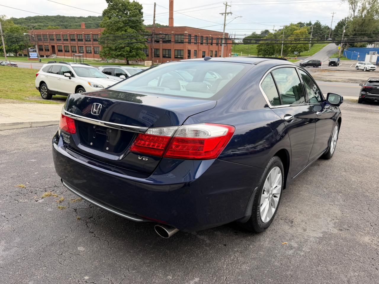 Honda Accord EX-L V6 Sedan AT 2015