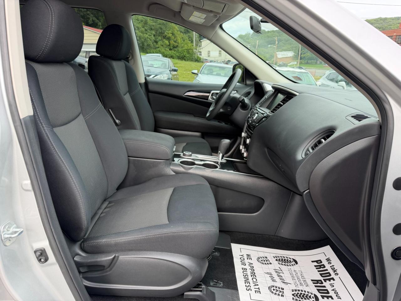 Nissan Pathfinder S 4D SUV 4WD 2017