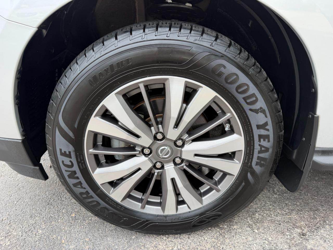 Nissan Pathfinder S 4D SUV 4WD 2017