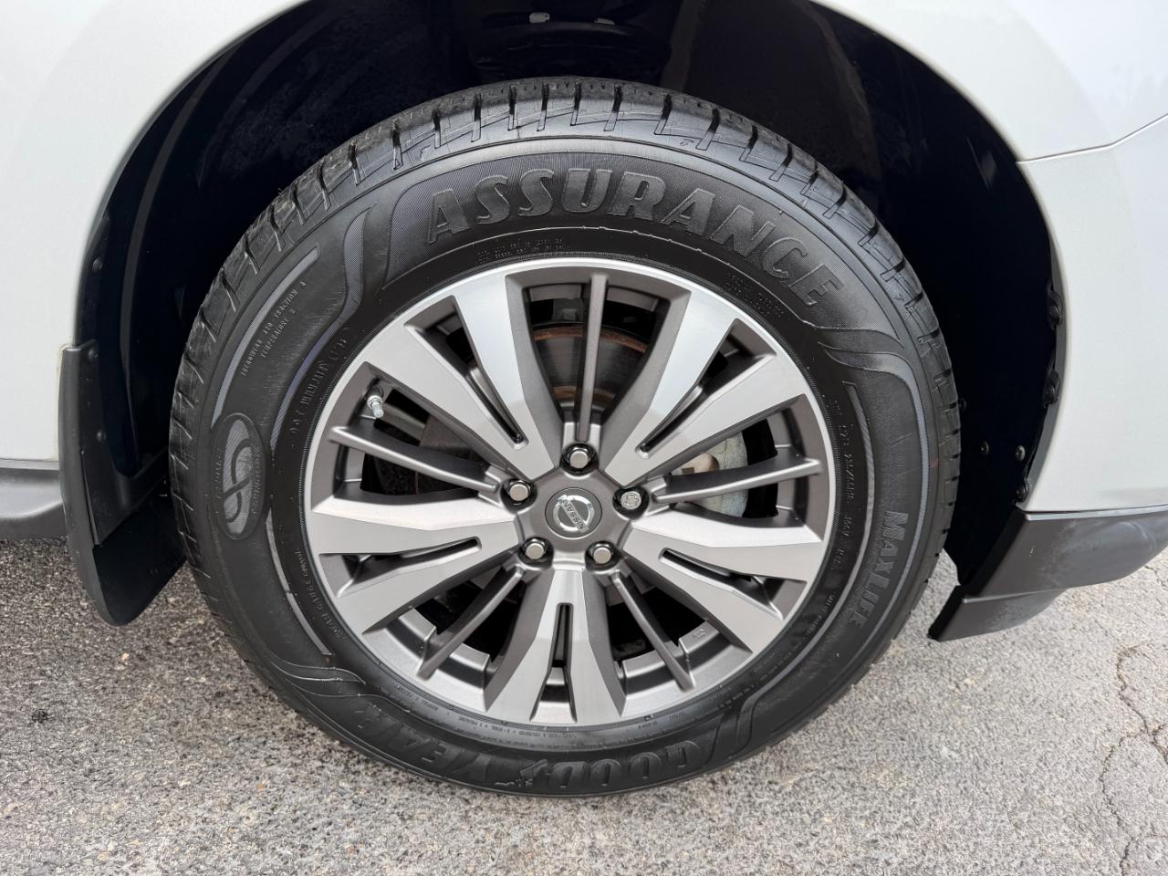 Nissan Pathfinder S 4D SUV 4WD 2017