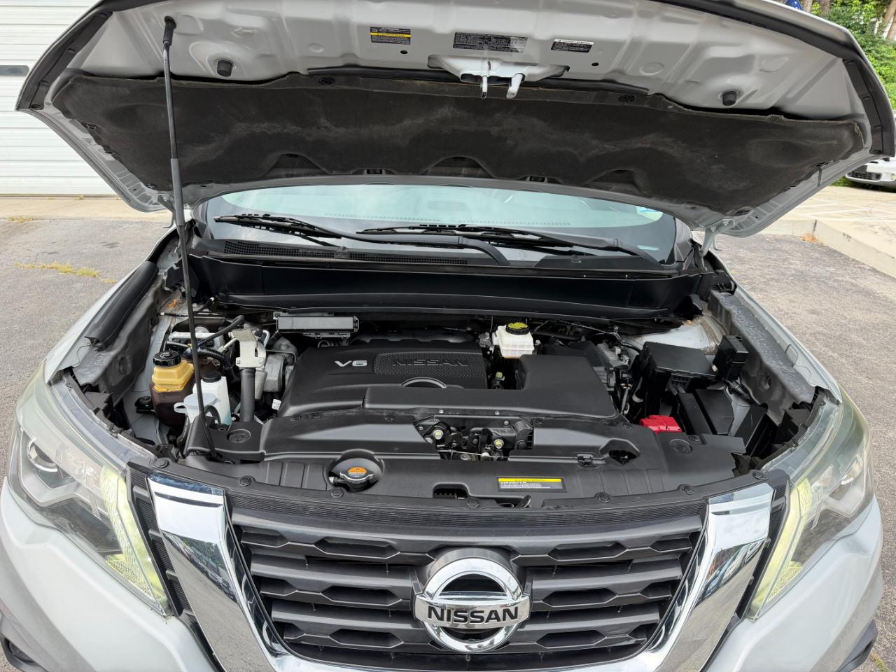 Nissan Pathfinder S 4D SUV 4WD 2017