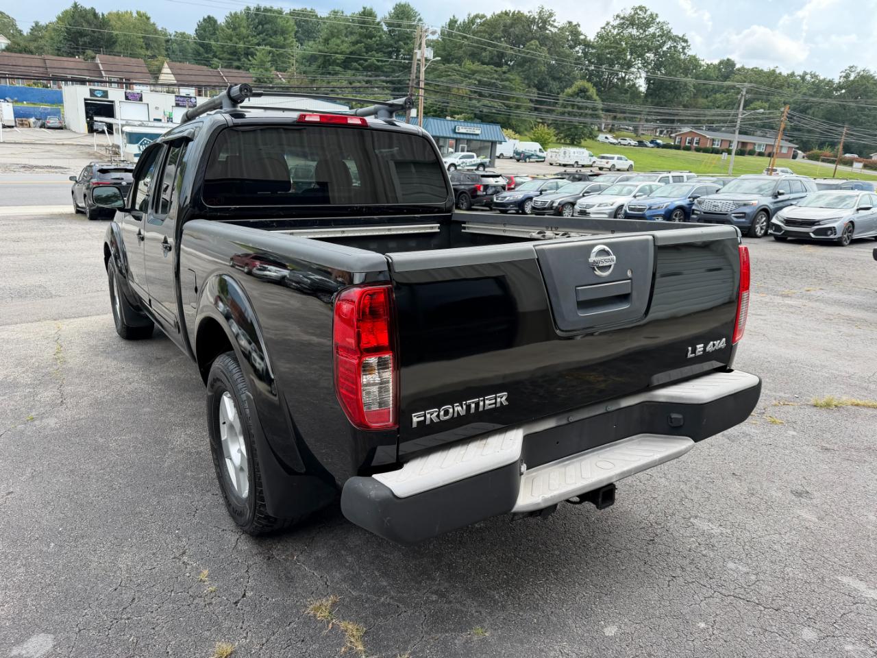 Nissan Frontier LE Crew Cab Long Bed 4WD 2008