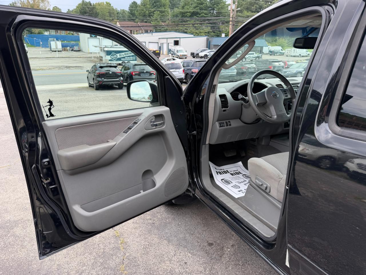 Nissan Frontier LE Crew Cab Long Bed 4WD 2008