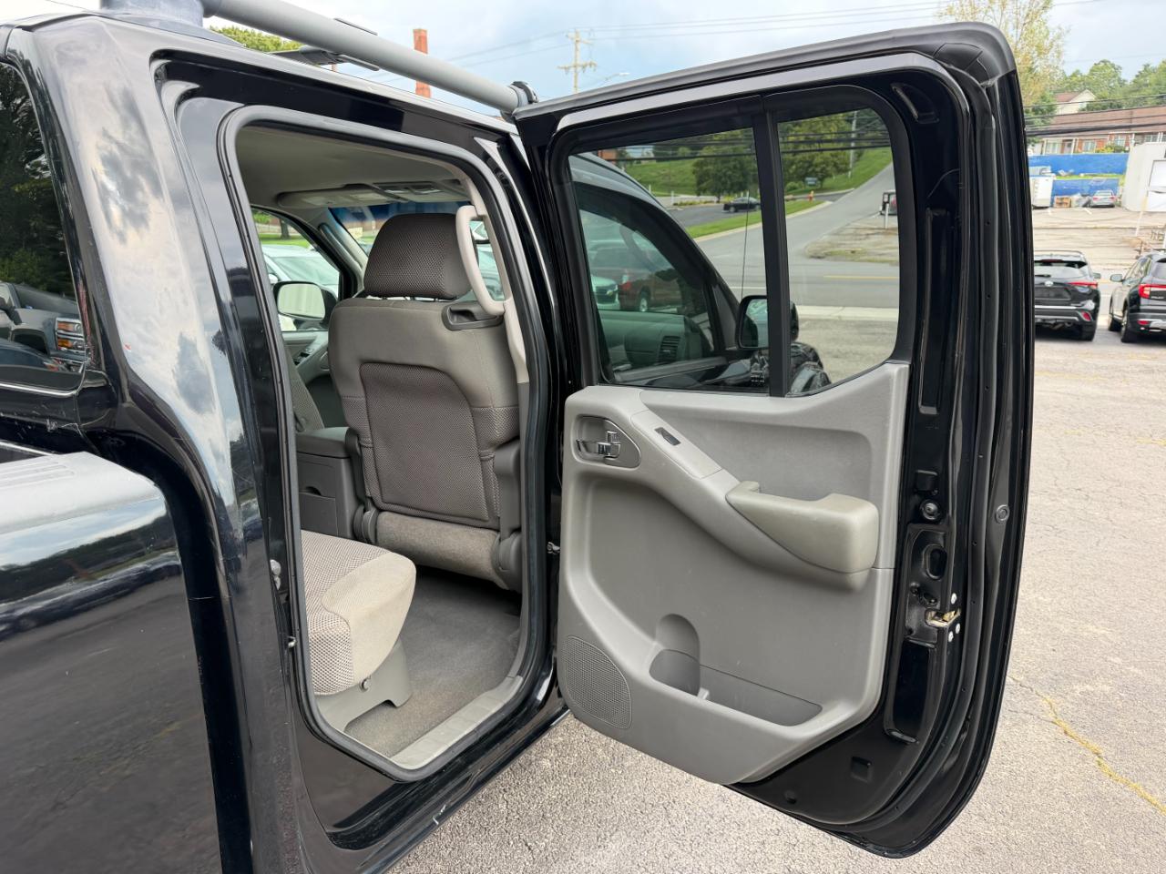 Nissan Frontier LE Crew Cab Long Bed 4WD 2008