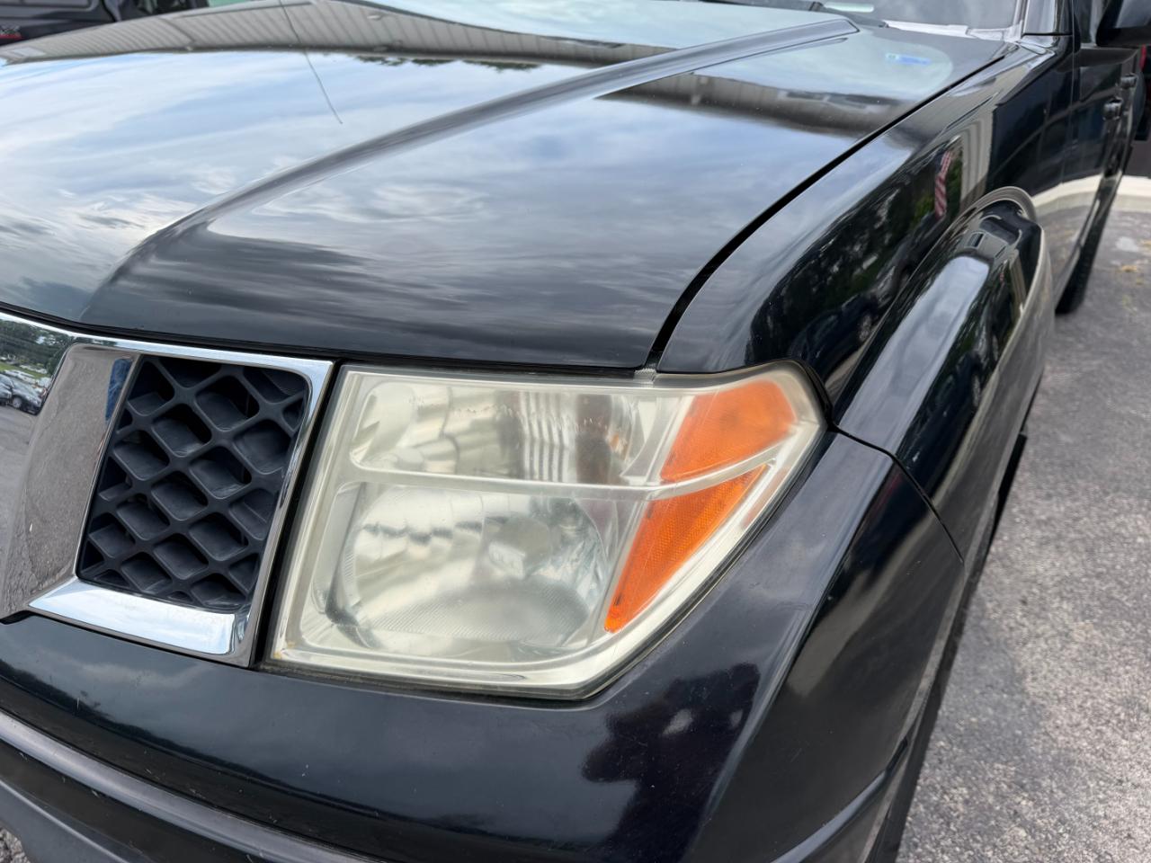 Nissan Frontier LE Crew Cab Long Bed 4WD 2008