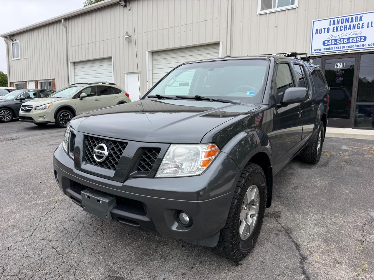 Nissan Frontier PRO-4X Crew Cab 4WD 2012
