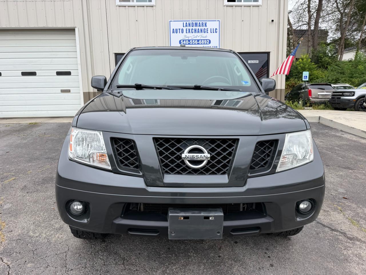 Nissan Frontier PRO-4X Crew Cab 4WD 2012