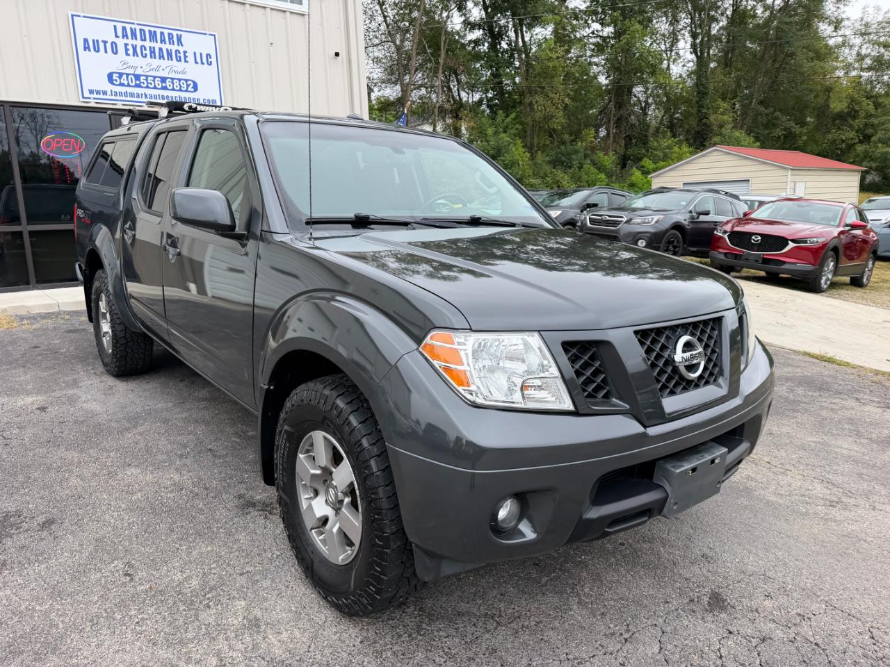 Nissan Frontier PRO-4X Crew Cab 4WD 2012