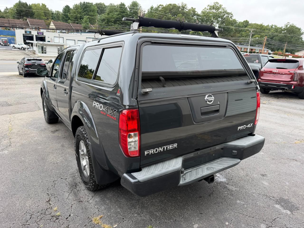 Nissan Frontier PRO-4X Crew Cab 4WD 2012
