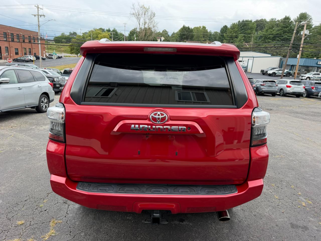 Toyota 4Runner SR5 4WD 2016