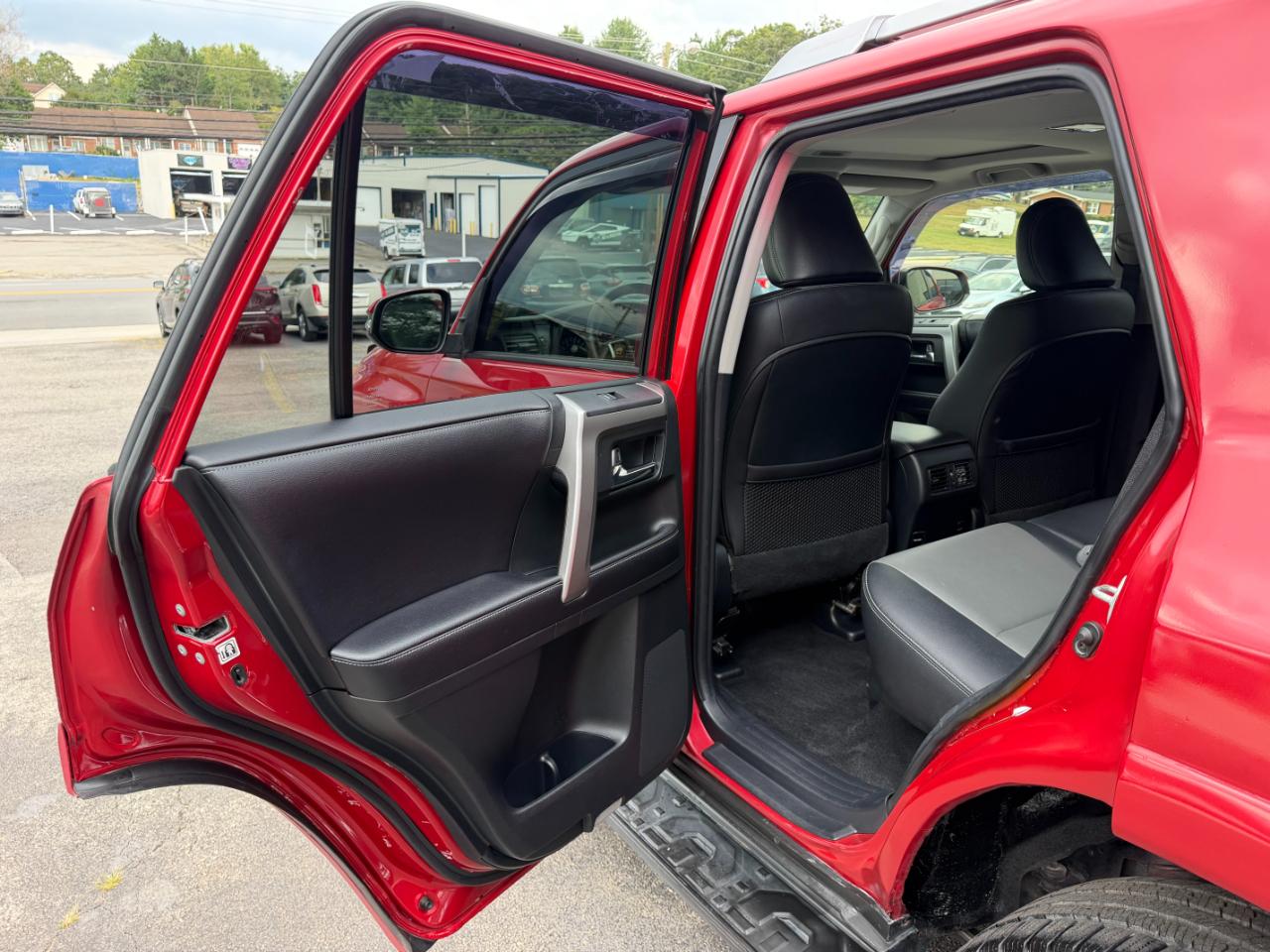 Toyota 4Runner SR5 4WD 2016