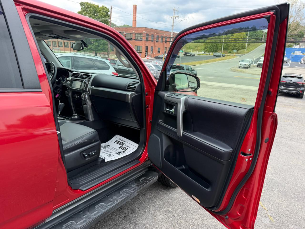 Toyota 4Runner SR5 4WD 2016