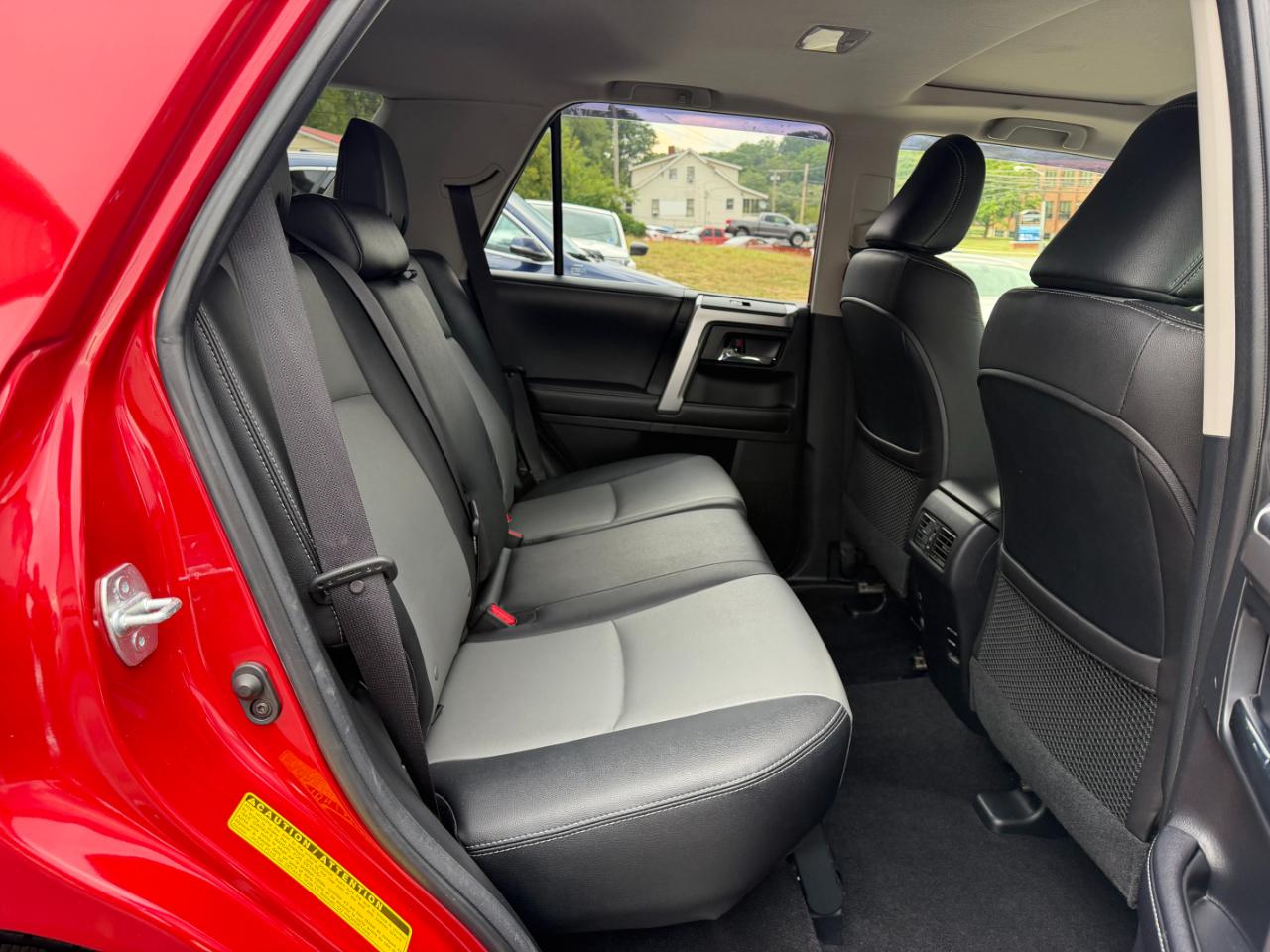 Toyota 4Runner SR5 4WD 2016