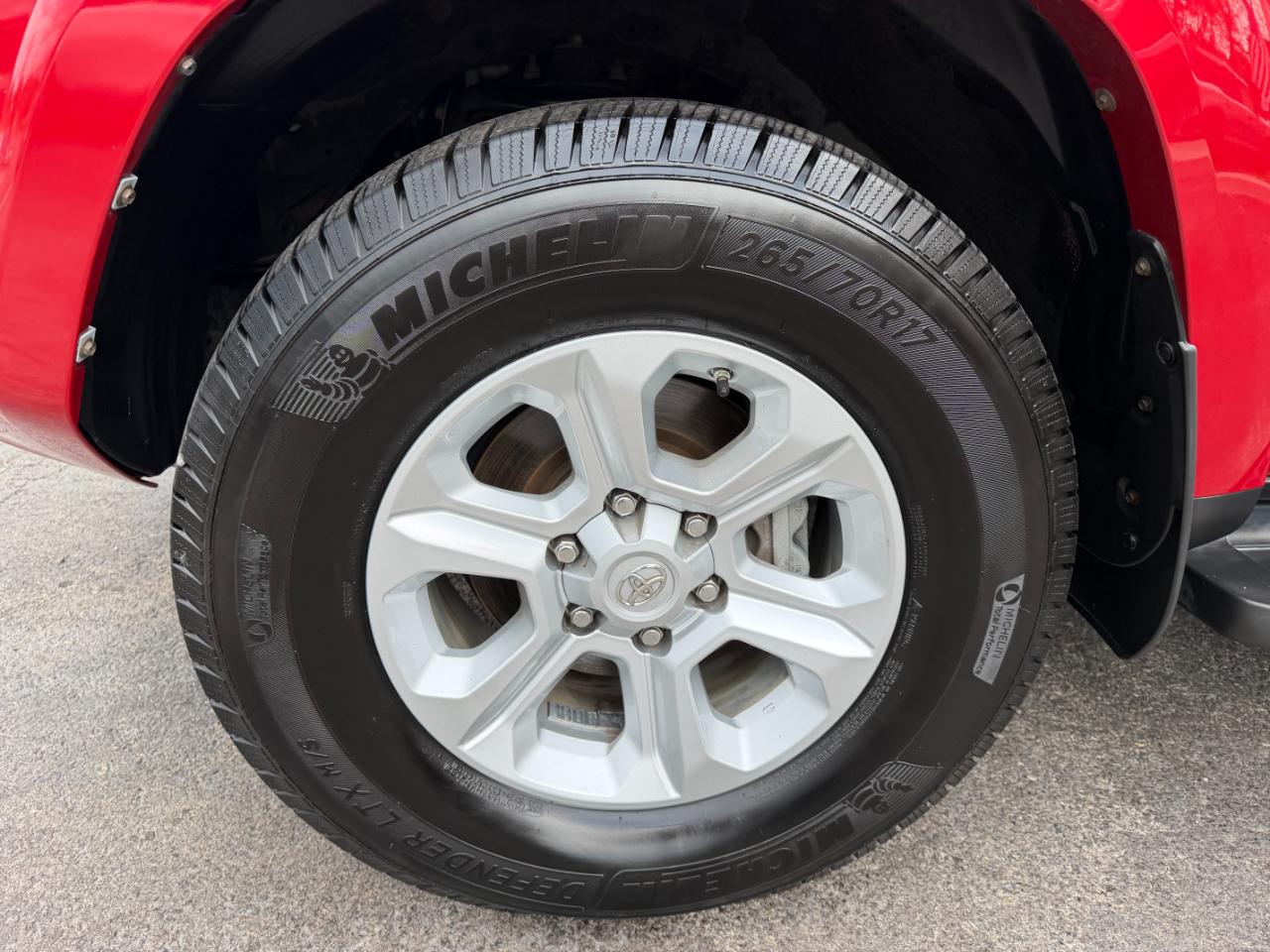 Toyota 4Runner SR5 4WD 2016