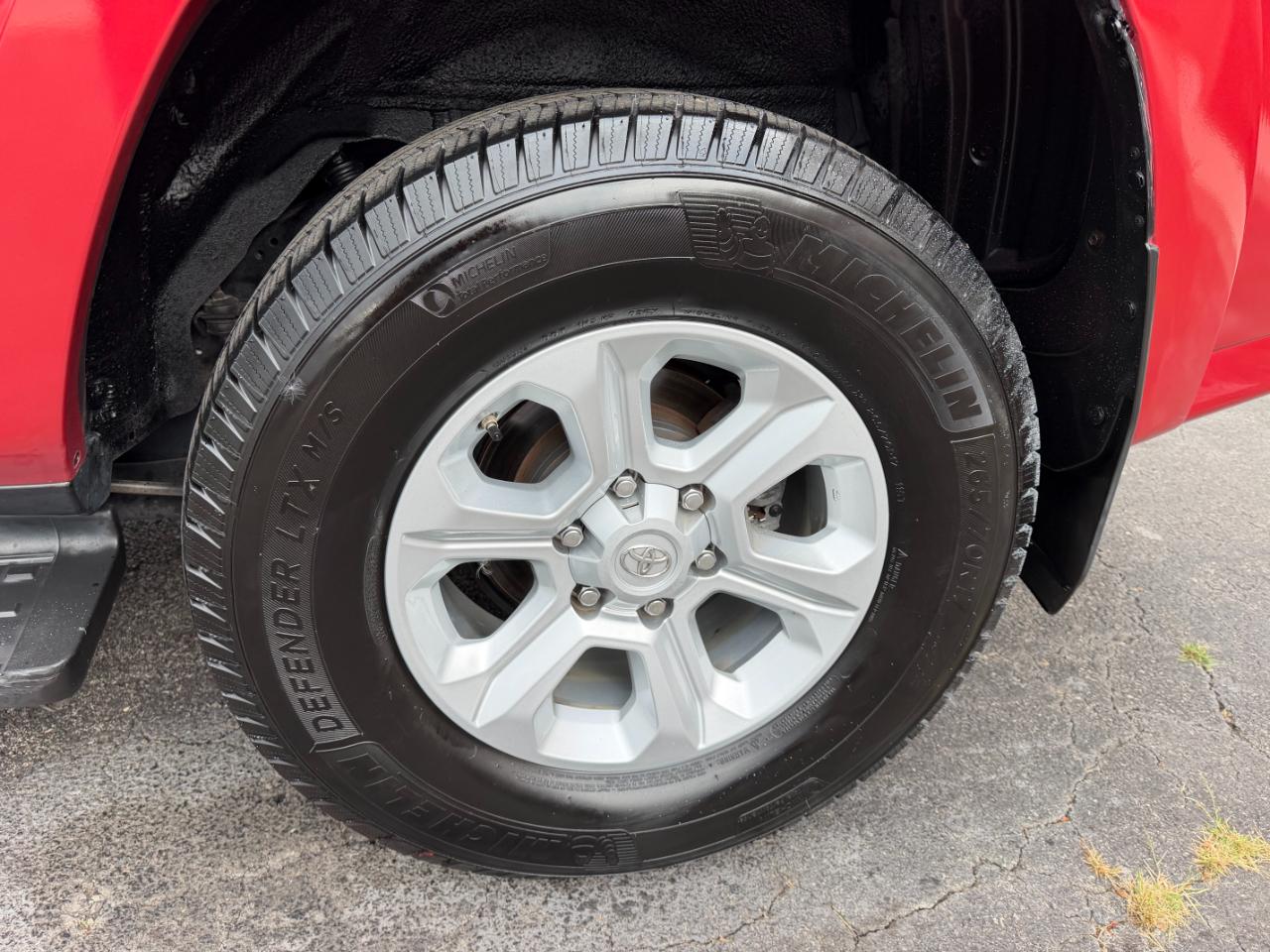 Toyota 4Runner SR5 4WD 2016
