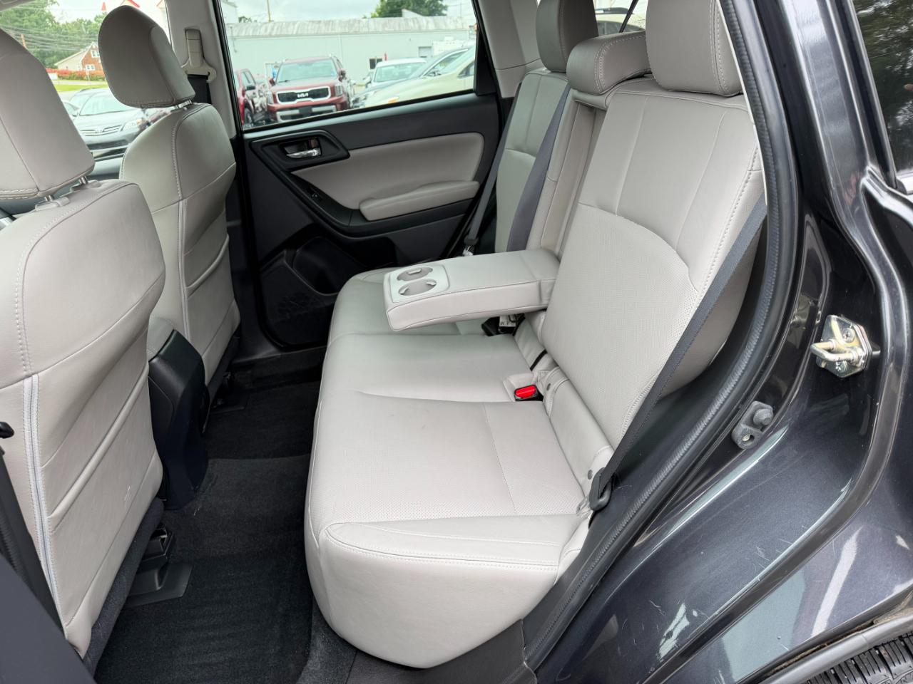 Subaru Forester 2.5i Limited 2017