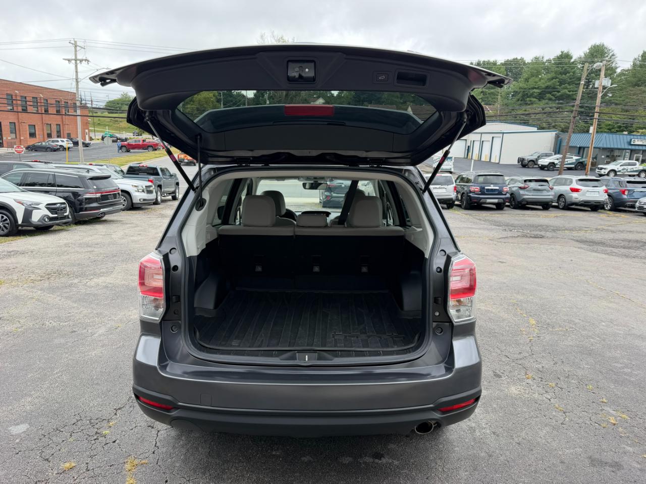 Subaru Forester 2.5i Limited 2017
