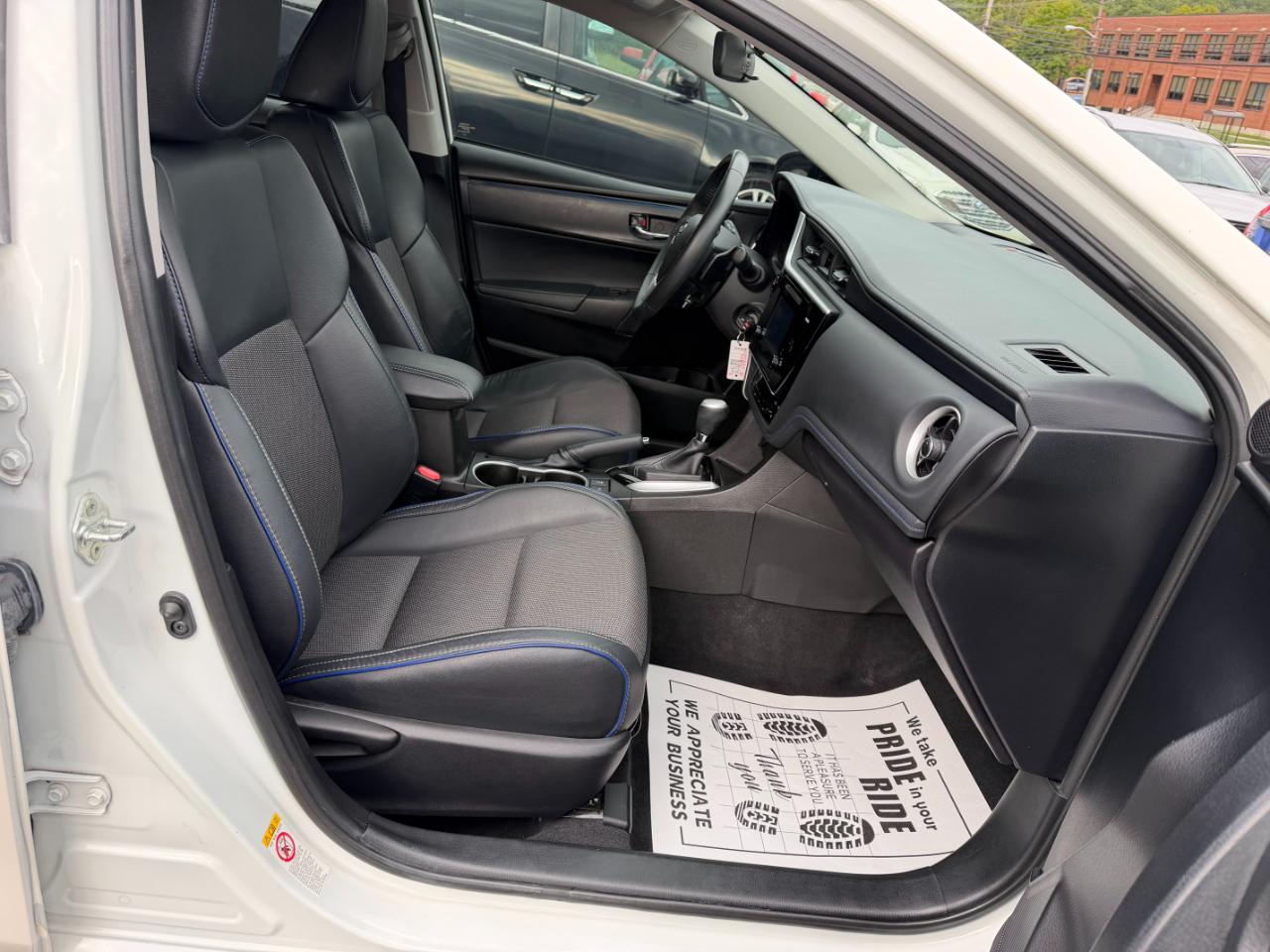 Toyota Corolla SE 2017