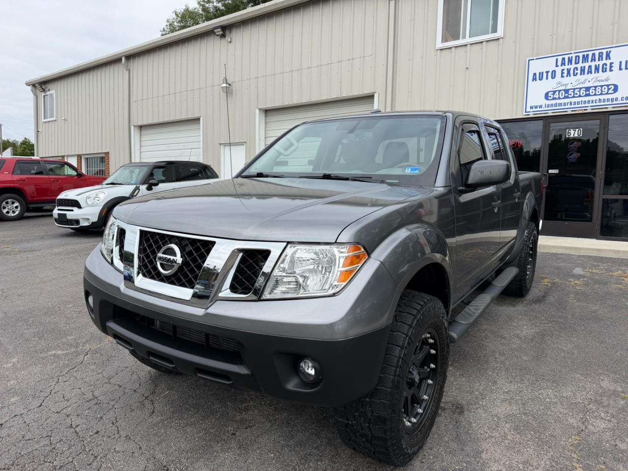Nissan Frontier SV Crew Cab 5AT 4WD 2018