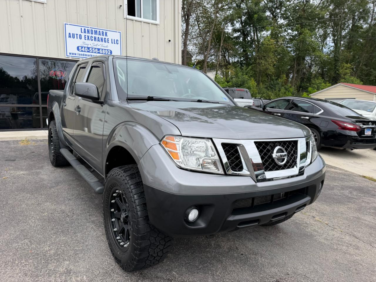 Nissan Frontier SV Crew Cab 5AT 4WD 2018