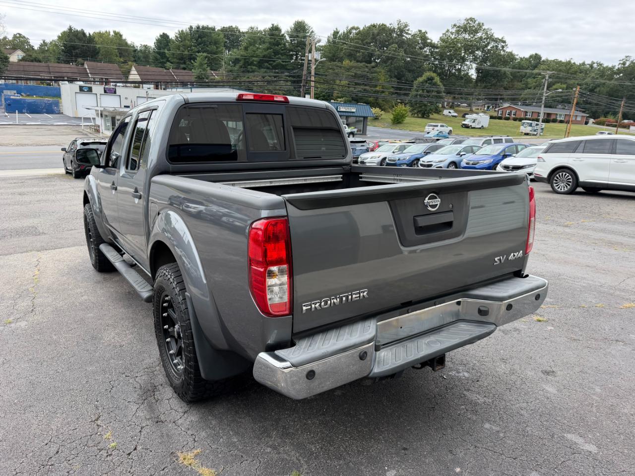 Nissan Frontier SV Crew Cab 5AT 4WD 2018