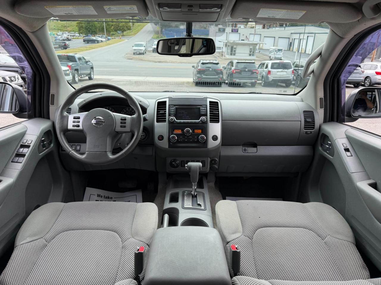 Nissan Frontier SV Crew Cab 5AT 4WD 2018