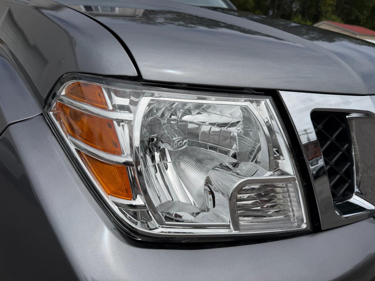 Nissan Frontier SV Crew Cab 5AT 4WD 2018