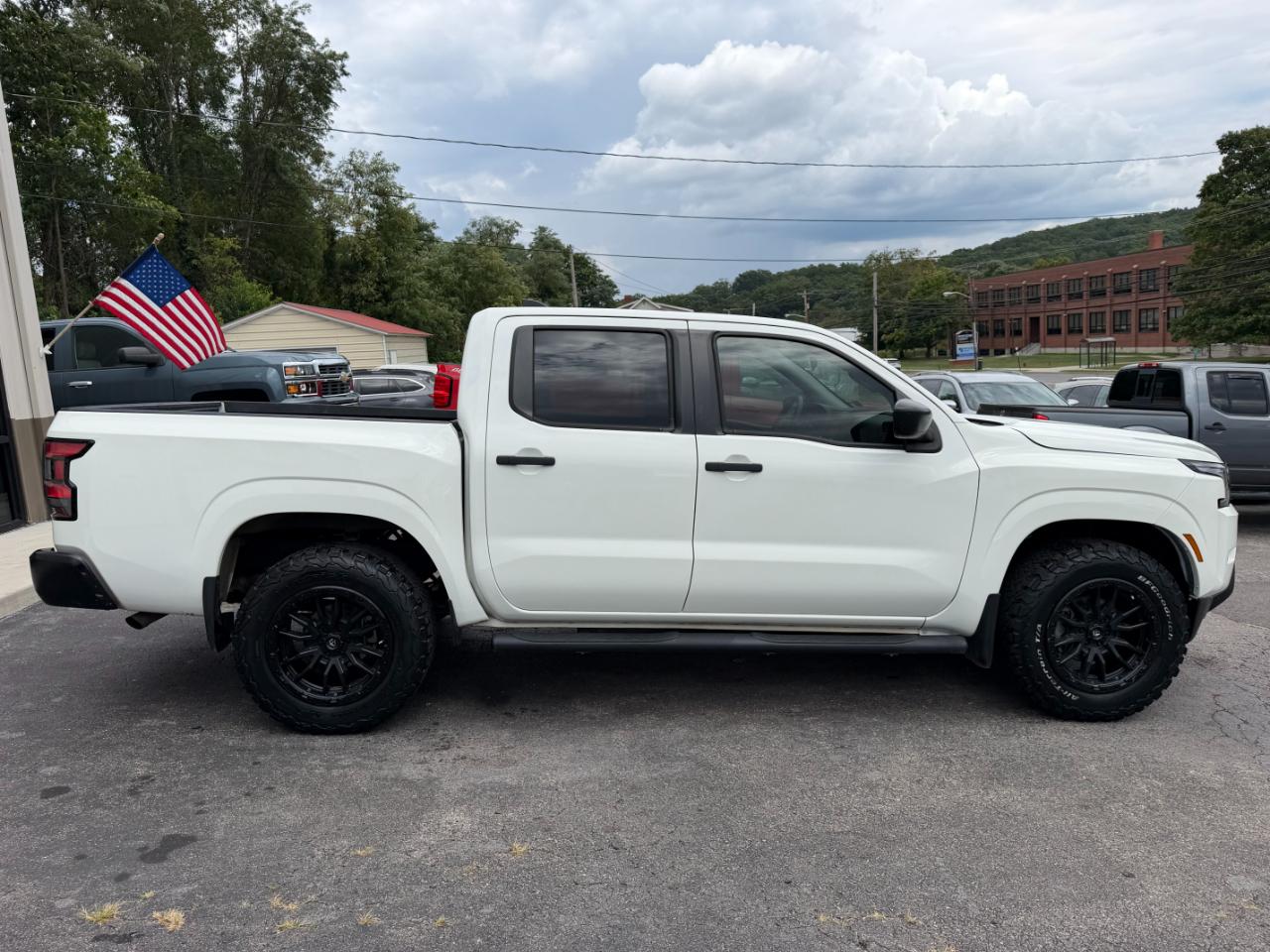 Nissan Frontier S Crew Cab 4WD 2022