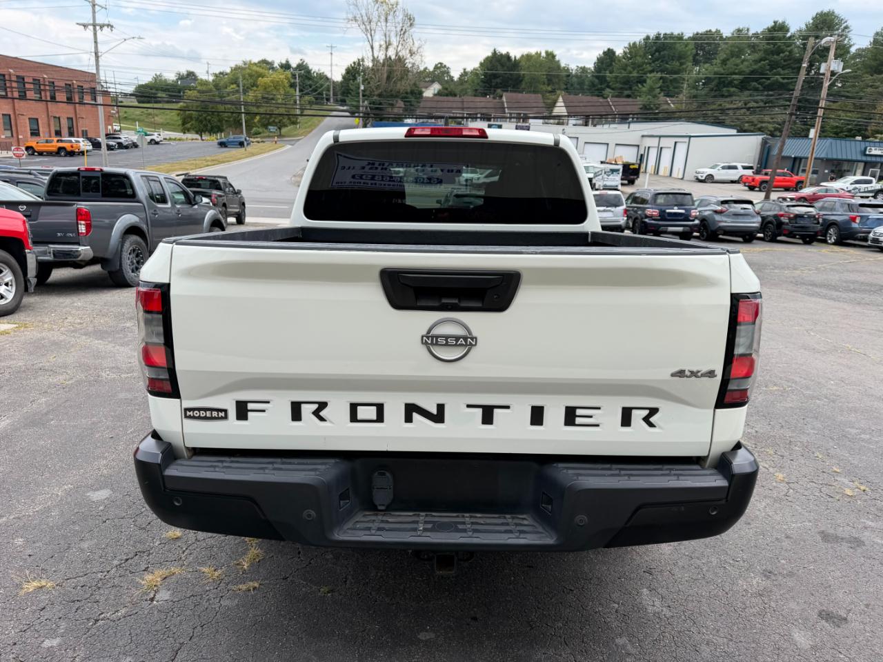 Nissan Frontier S Crew Cab 4WD 2022