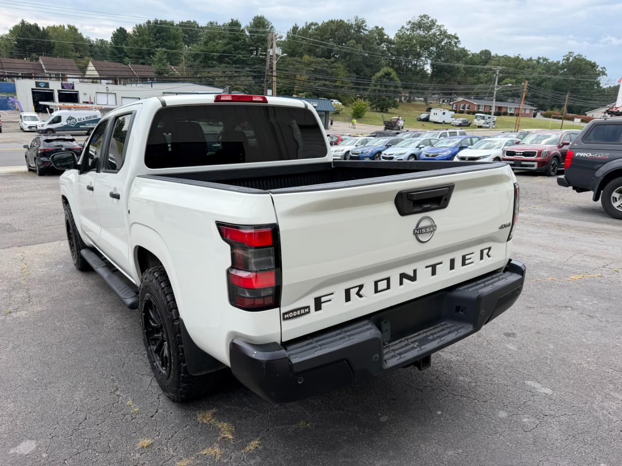 Nissan Frontier S Crew Cab 4WD 2022