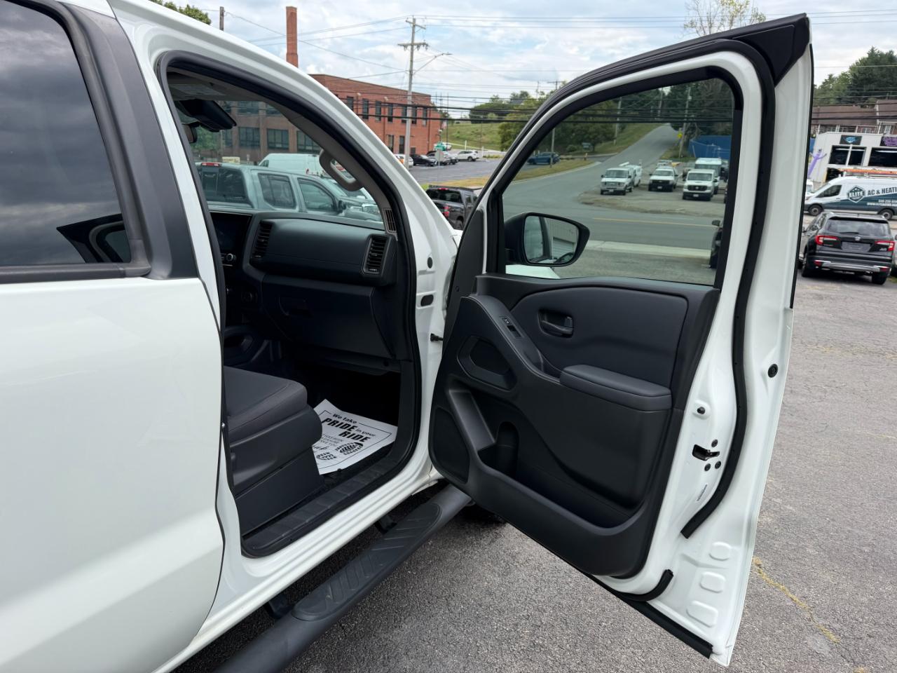 Nissan Frontier S Crew Cab 4WD 2022