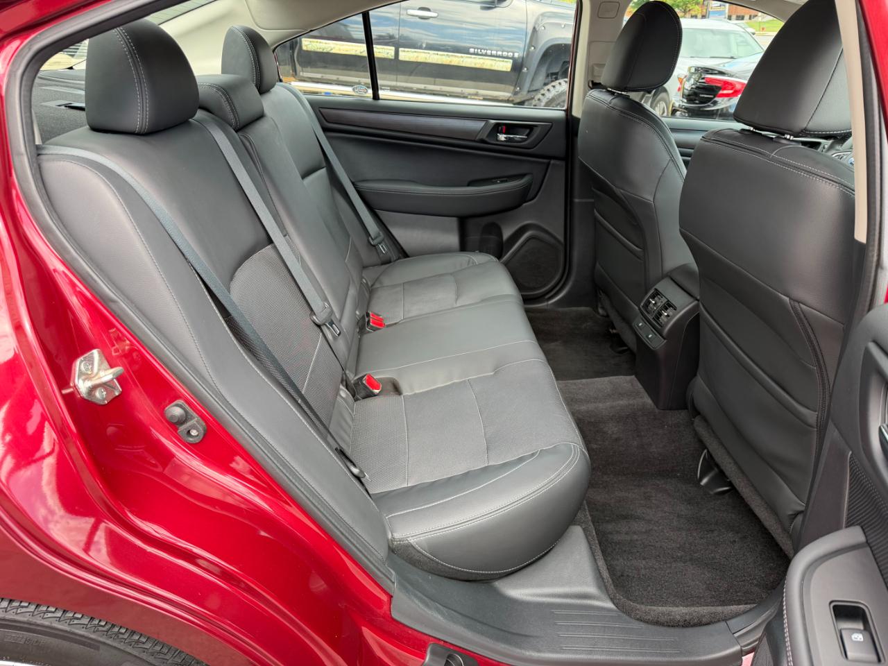 Subaru Legacy 2.5i Limited 2015