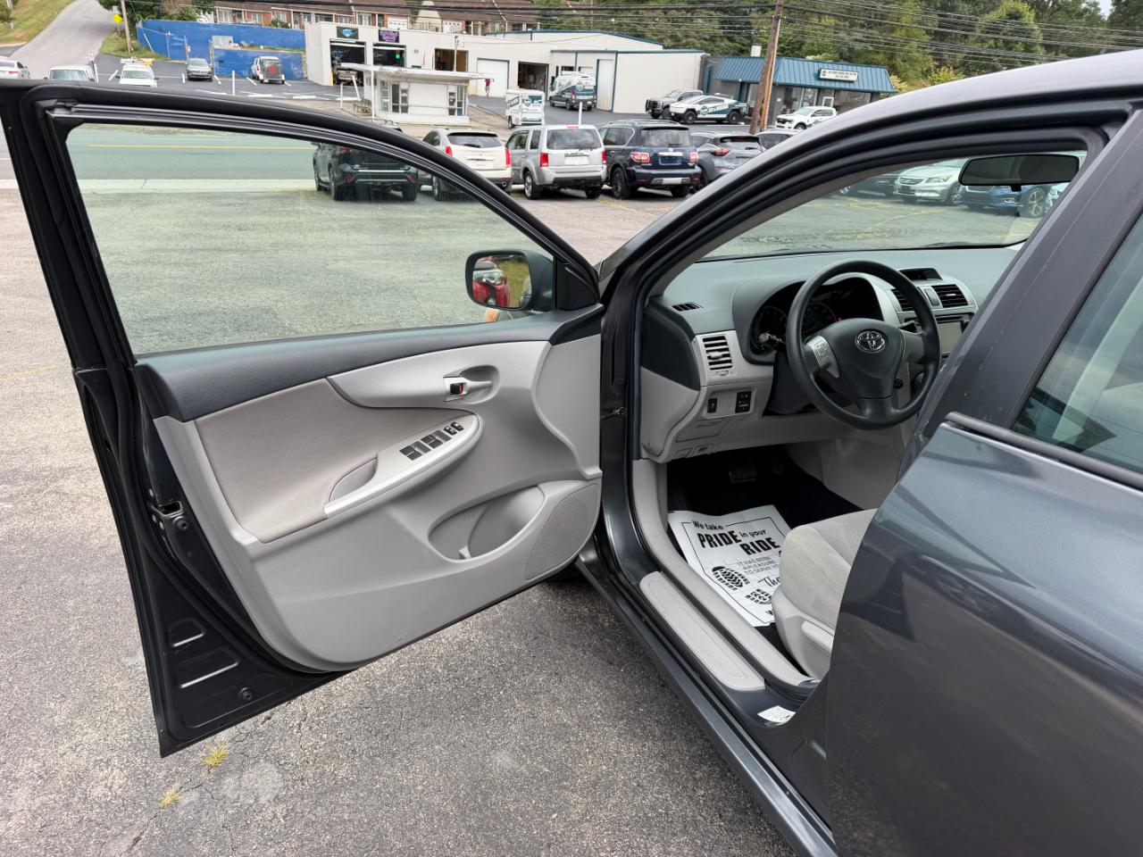 Toyota Corolla LE 2013
