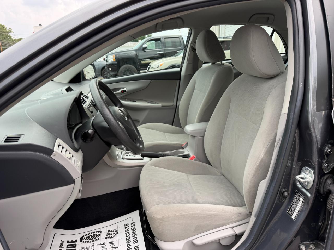 Toyota Corolla LE 2013
