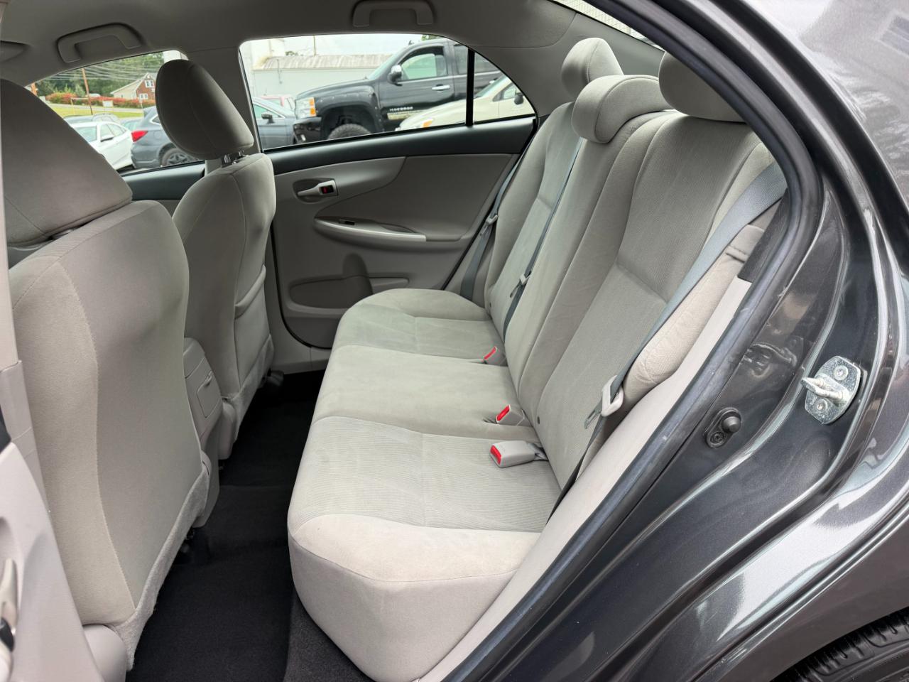 Toyota Corolla LE 2013