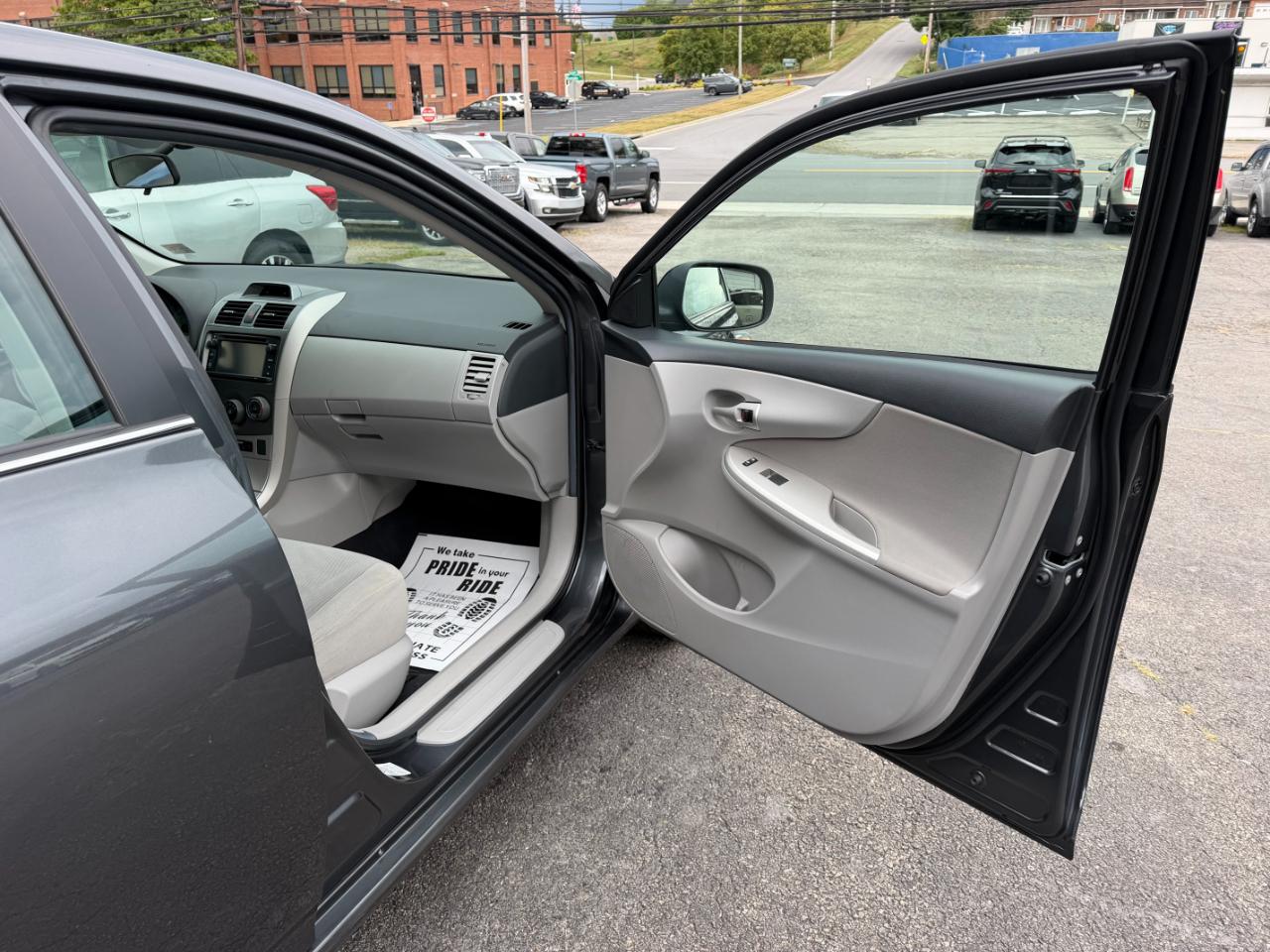 Toyota Corolla LE 2013