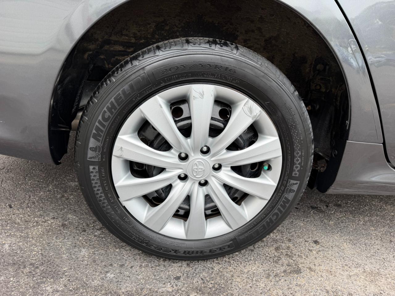 Toyota Corolla LE 2013